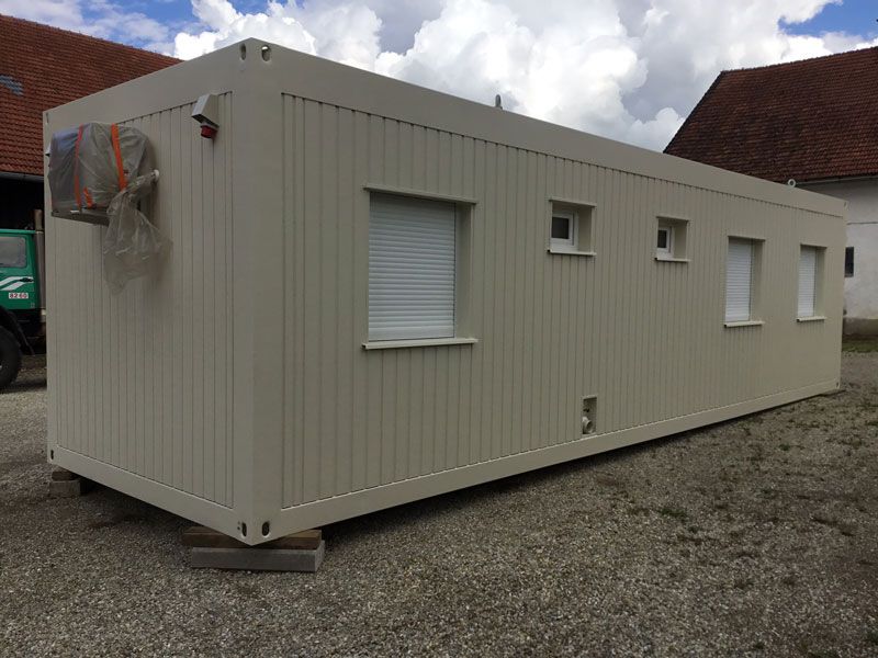 Wohncontainer in Otzing 10 x 3 m - Fensterfront